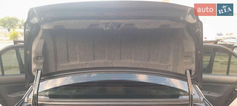 Седан Mitsubishi Lancer 2006 в Києві