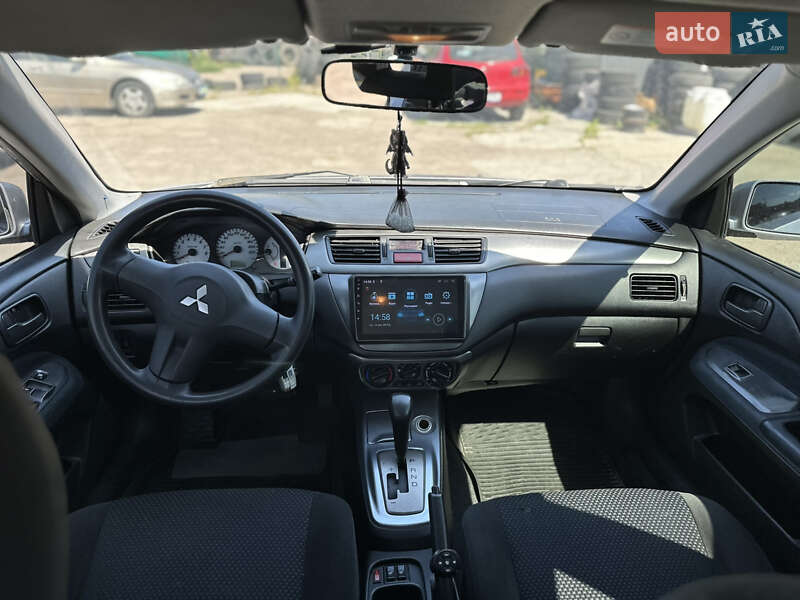 Седан Mitsubishi Lancer 2007 в Днепре