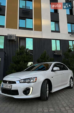 Седан Mitsubishi Lancer 2015 в 