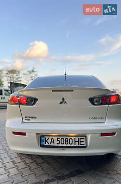 Седан Mitsubishi Lancer 2015 в 