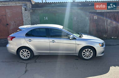Хэтчбек Mitsubishi Lancer 2011 в 
