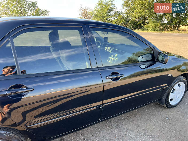 Седан Mitsubishi Lancer 2006 в Николаеве