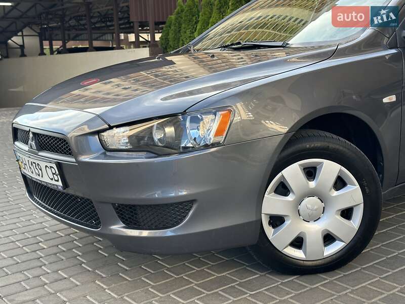 Седан Mitsubishi Lancer 2009 в Одессе