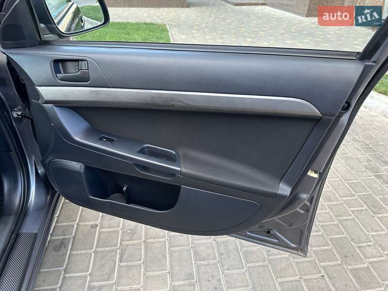 Седан Mitsubishi Lancer 2009 в Одессе