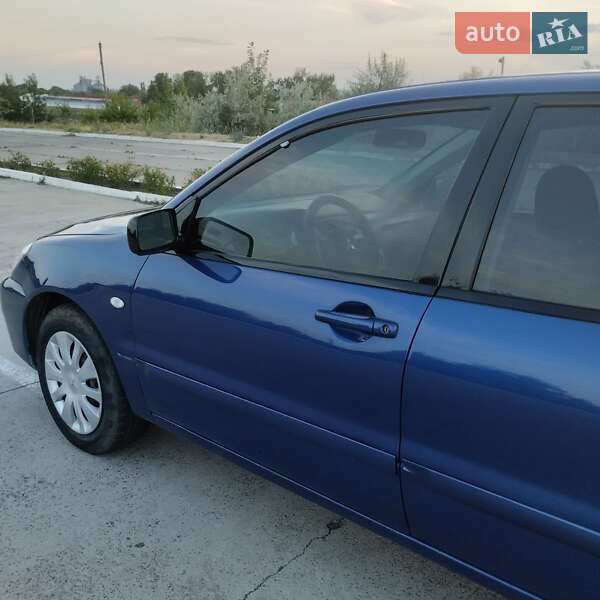 Седан Mitsubishi Lancer 2006 в Новой Одессе