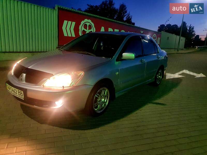 Седан Mitsubishi Lancer 2005 в 