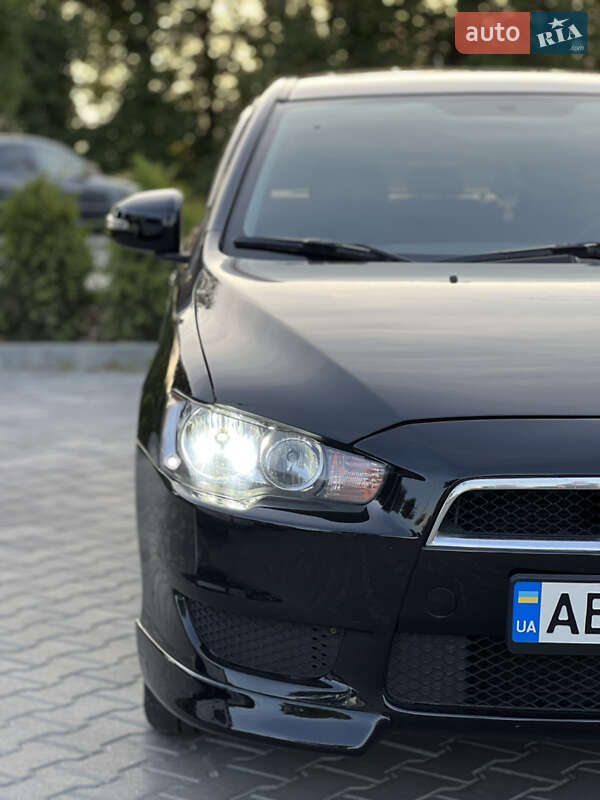 Седан Mitsubishi Lancer 2015 в Вінниці