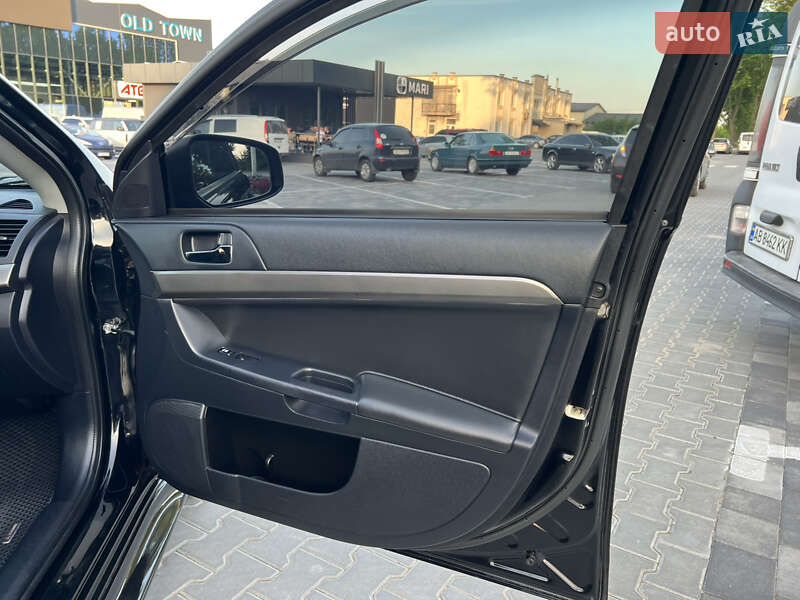 Седан Mitsubishi Lancer 2015 в Вінниці