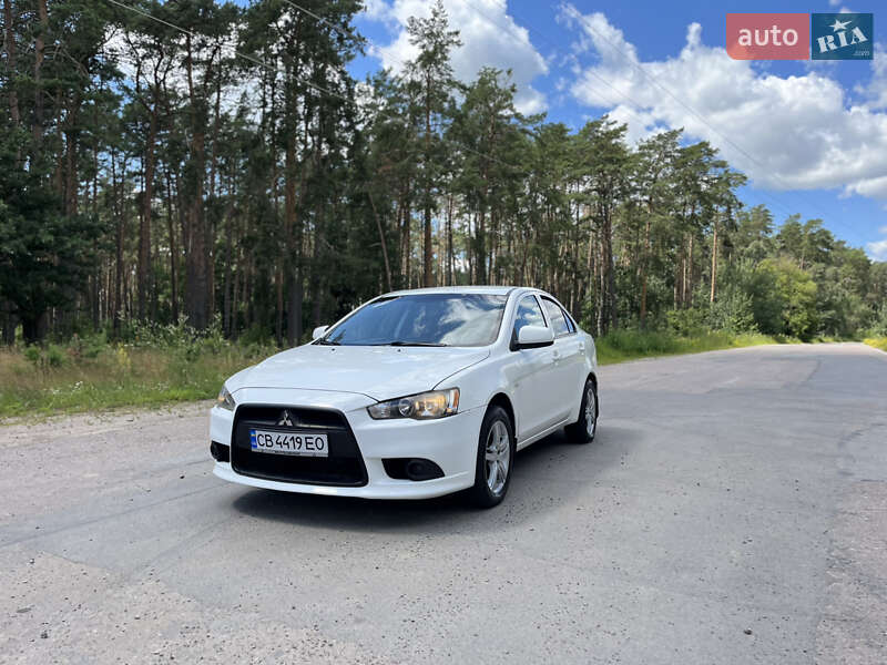 Седан Mitsubishi Lancer 2012 в Чернигове