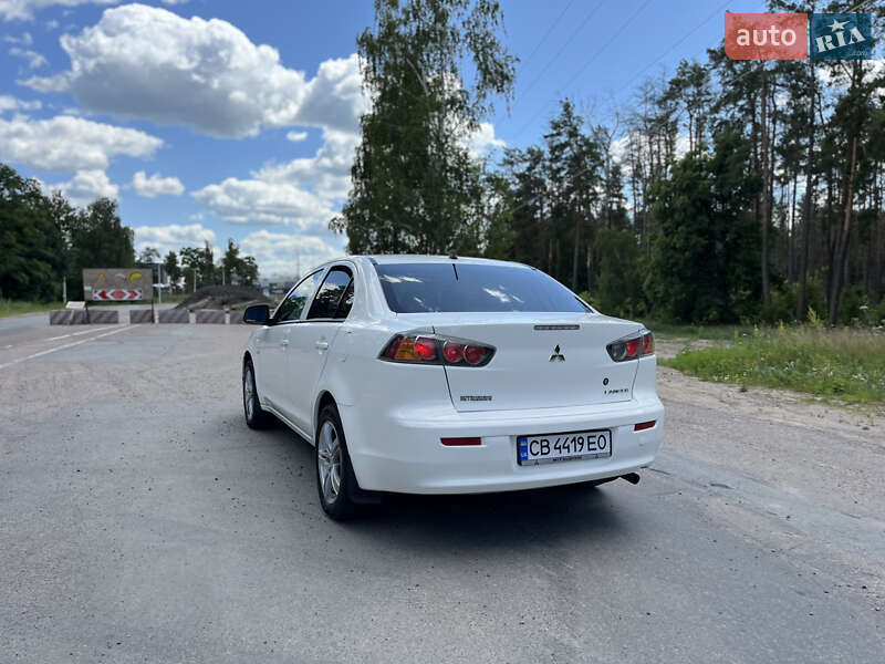 Седан Mitsubishi Lancer 2012 в Чернигове