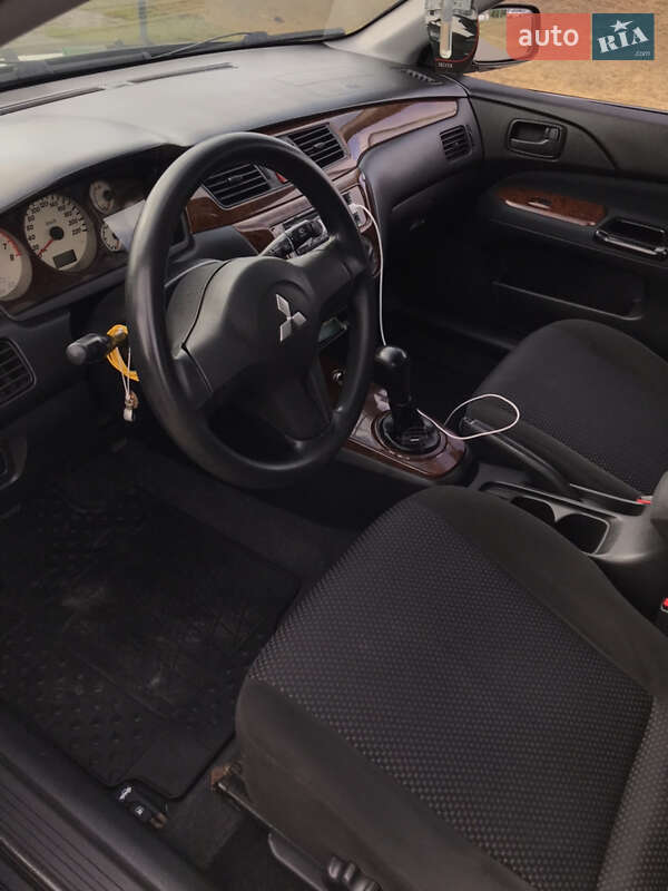 Седан Mitsubishi Lancer 2006 в Дніпрі