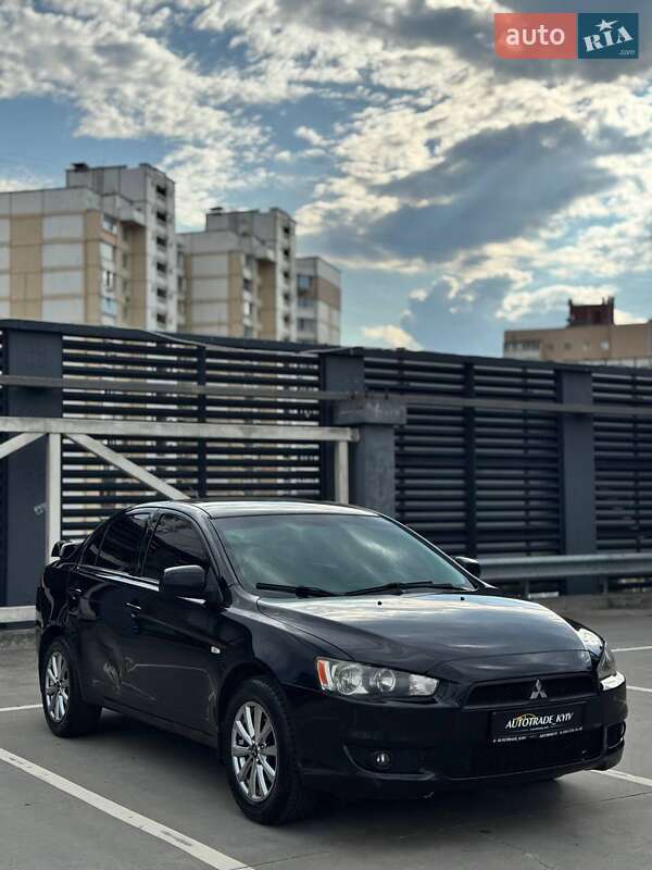 Седан Mitsubishi Lancer 2008 в Киеве