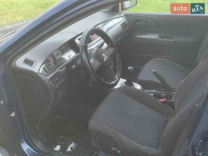 Седан Mitsubishi Lancer 2006 в Львове