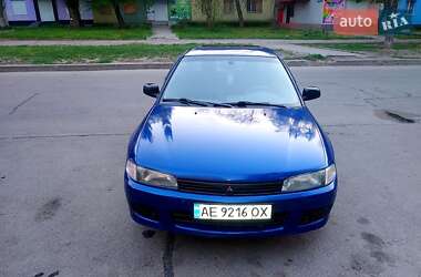 Седан Mitsubishi Lancer 1996 в Нікополі