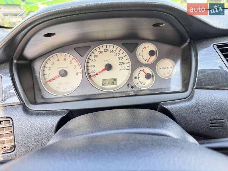 Седан Mitsubishi Lancer 2005 в Полтаві