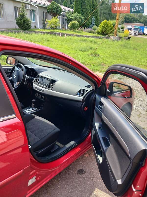 Седан Mitsubishi Lancer 2008 в Виннице