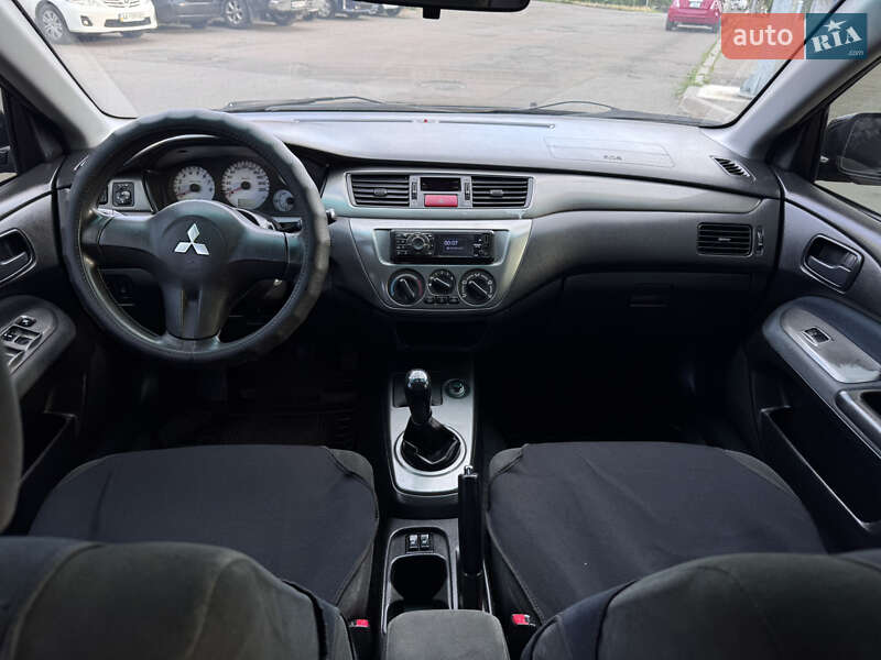 Седан Mitsubishi Lancer 2008 в Киеве