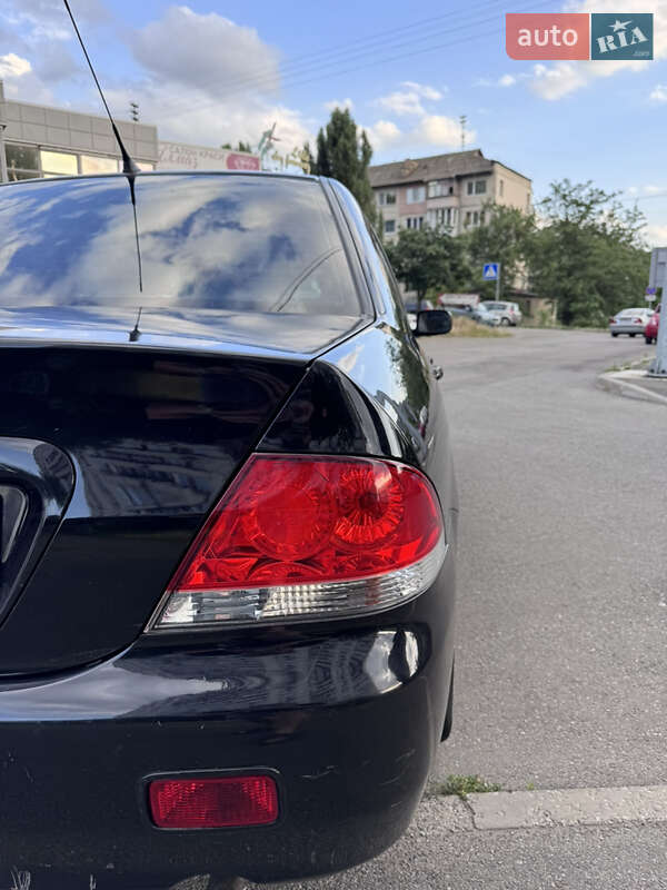 Седан Mitsubishi Lancer 2008 в Киеве