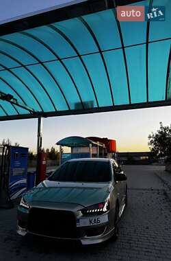 Седан Mitsubishi Lancer 2008 в Березному