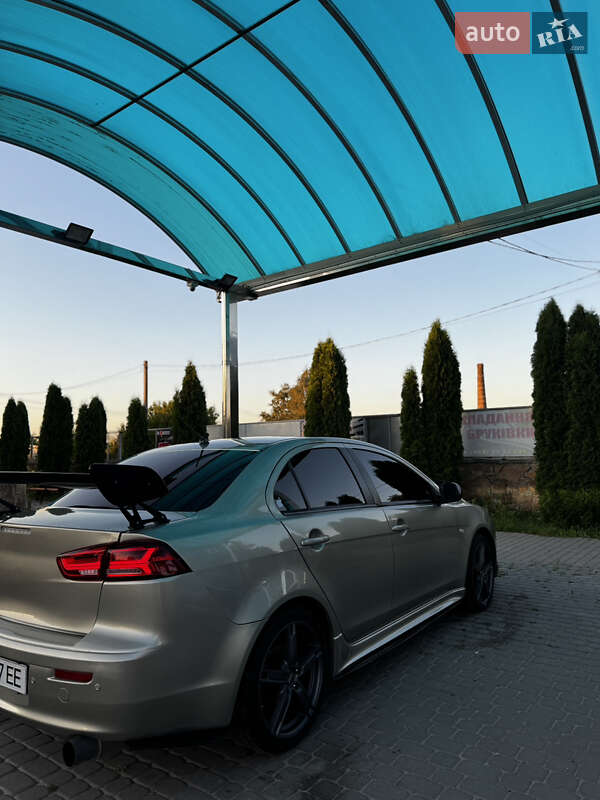 Седан Mitsubishi Lancer 2008 в Березному