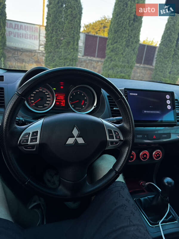 Седан Mitsubishi Lancer 2008 в Березному