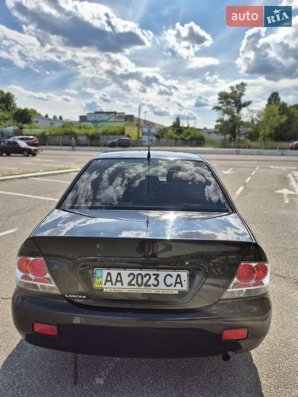 Седан Mitsubishi Lancer 2006 в Києві