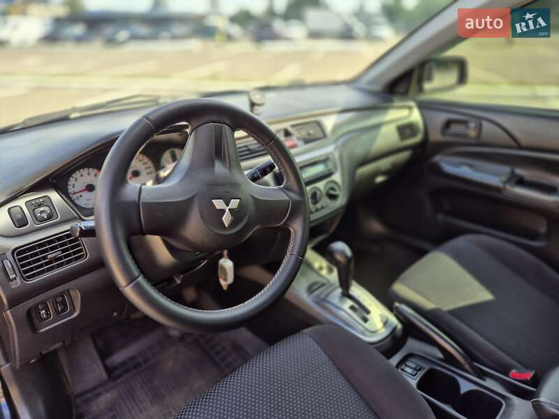 Седан Mitsubishi Lancer 2006 в Києві