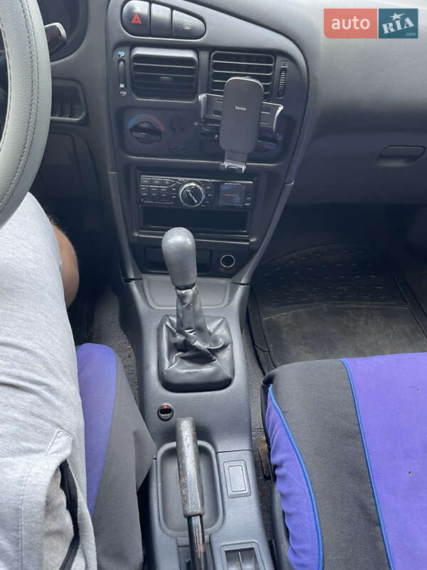 Седан Mitsubishi Lancer 1994 в Киеве