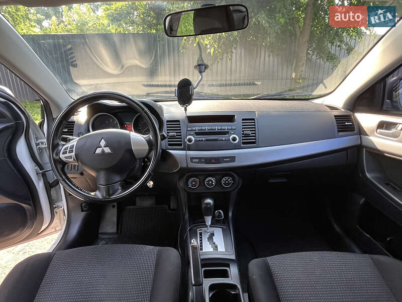 Седан Mitsubishi Lancer 2011 в Фастові