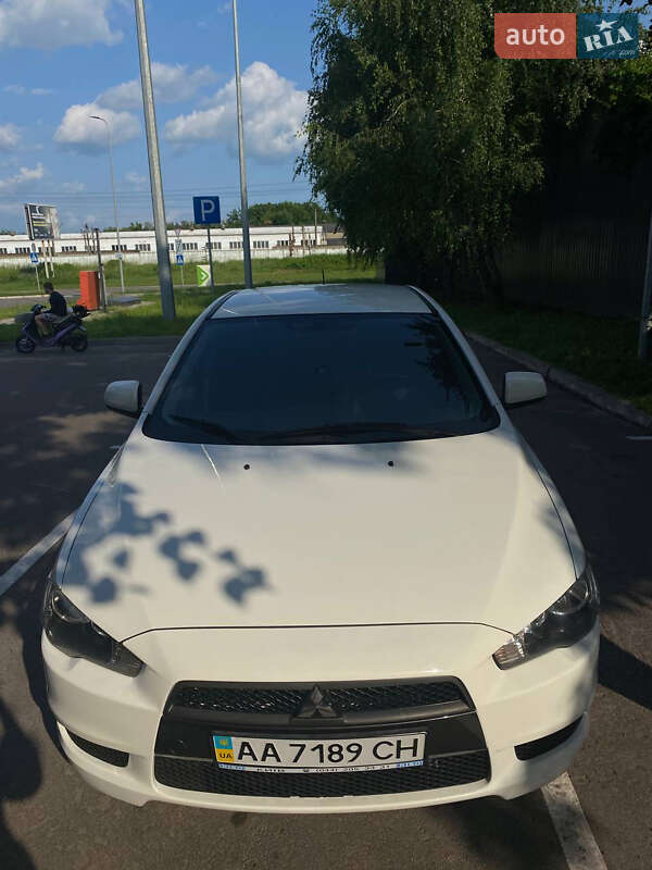 Седан Mitsubishi Lancer 2011 в Фастові