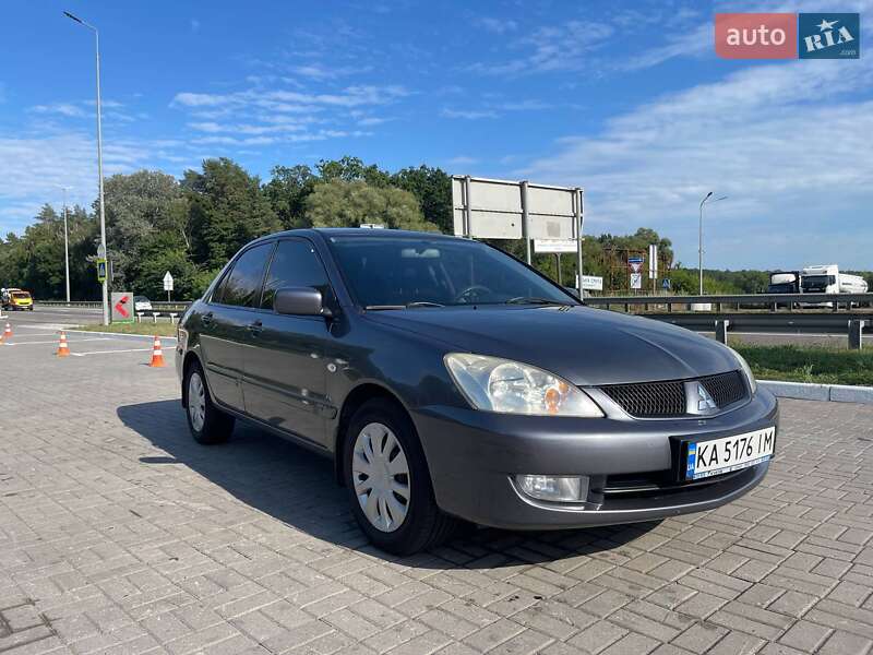 Седан Mitsubishi Lancer 2007 в Киеве