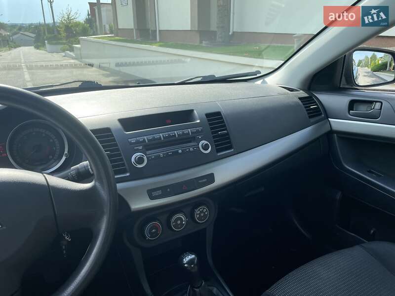 Хэтчбек Mitsubishi Lancer 2007 в Днепре