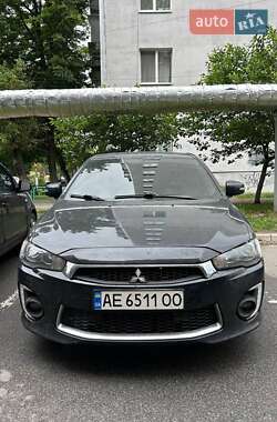 Седан Mitsubishi Lancer 2017 в Днепре