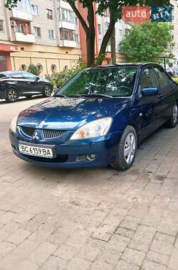 Седан Mitsubishi Lancer 2004 в Львові