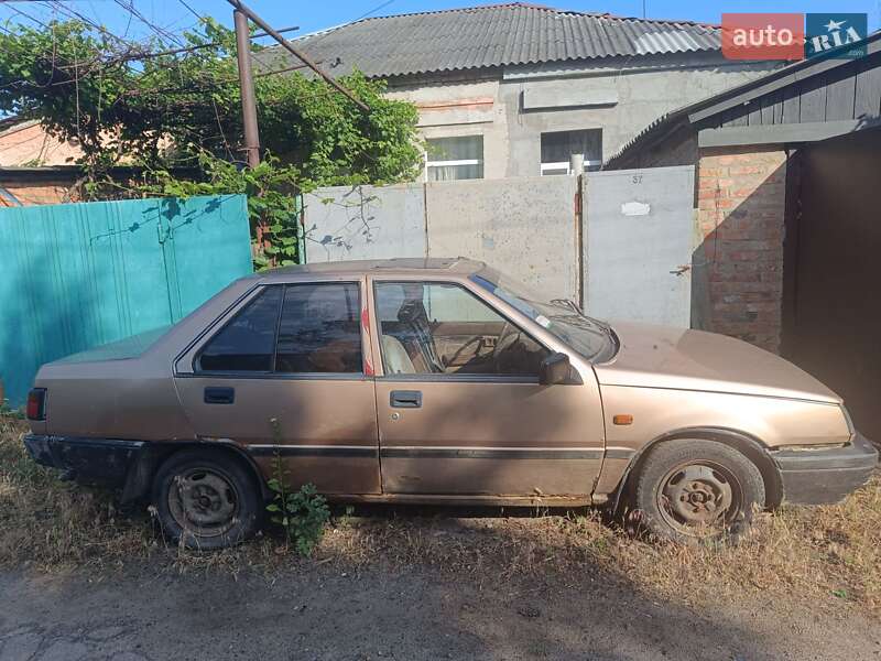 Седан Mitsubishi Lancer 1986 в Харькове фото 2 Седан Mitsubishi Lancer 1986 в Харькове