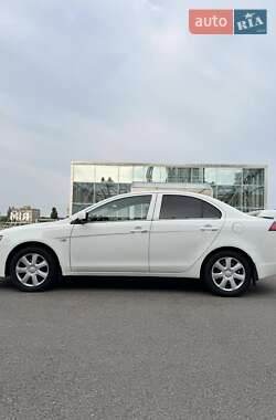 Седан Mitsubishi Lancer 2012 в 