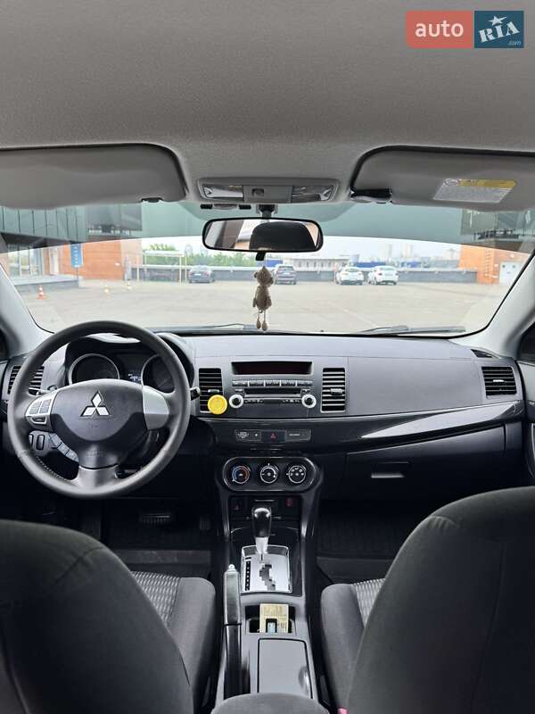 Седан Mitsubishi Lancer 2012 в Киеве