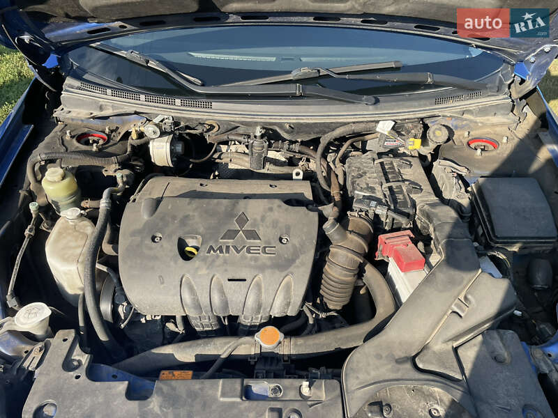 Хетчбек Mitsubishi Lancer 2010 в Гребінці