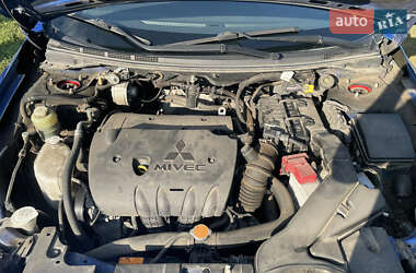 Хэтчбек Mitsubishi Lancer 2010 в 