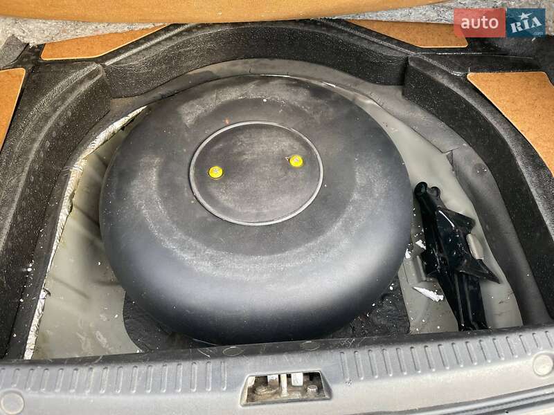 Седан Mitsubishi Lancer 2008 в Киеве