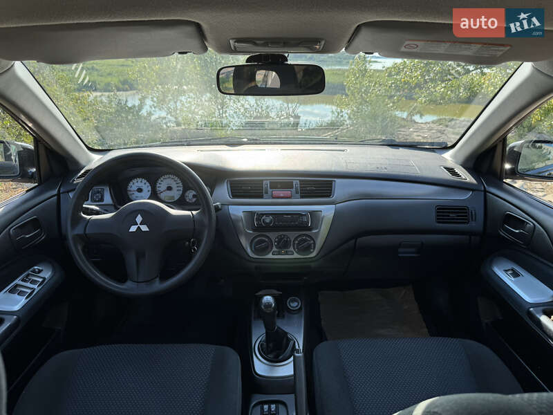 Седан Mitsubishi Lancer 2009 в Днепре