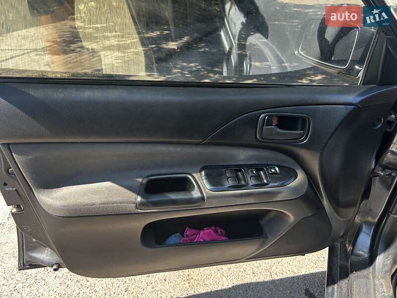 Седан Mitsubishi Lancer 2003 в Николаеве