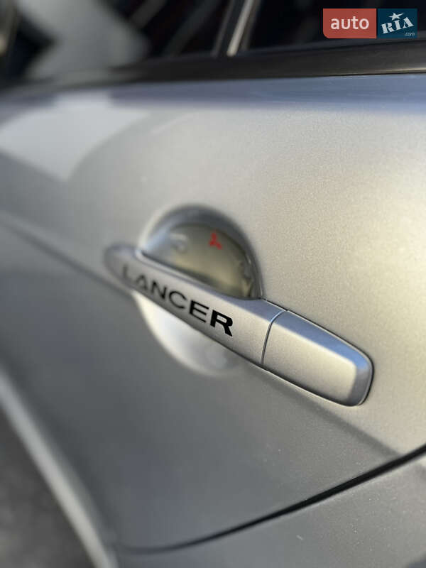 Седан Mitsubishi Lancer 2007 в Днепре