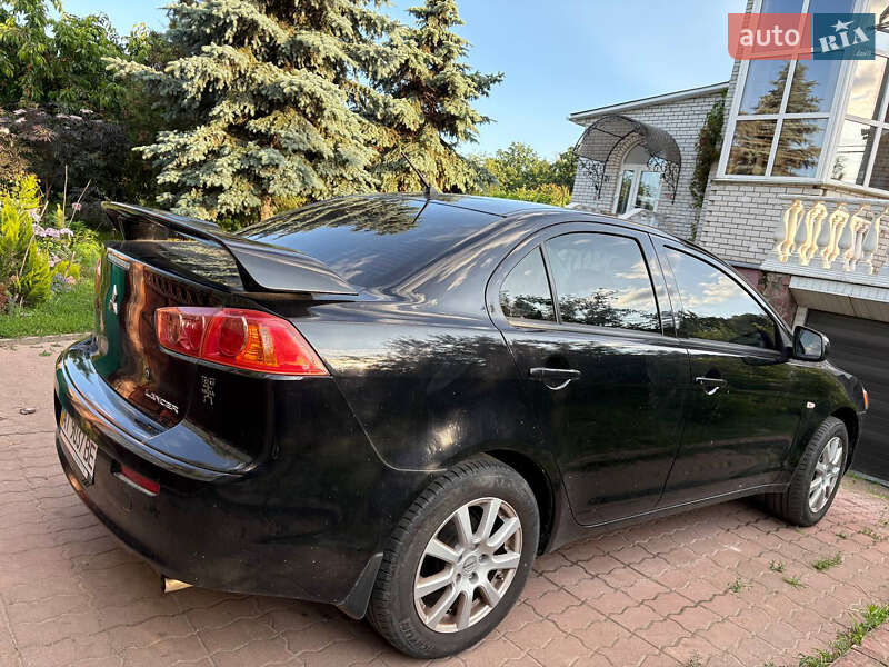 Седан Mitsubishi Lancer 2007 в Киеве