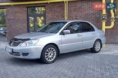Седан Mitsubishi Lancer 2004 в Полтаві