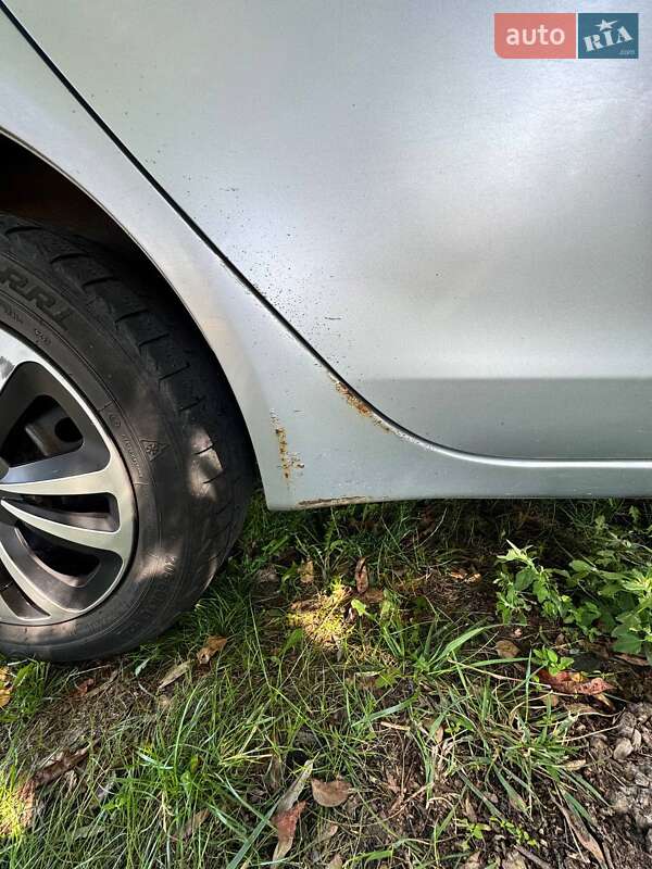 Седан Mitsubishi Lancer 2010 в Обухове