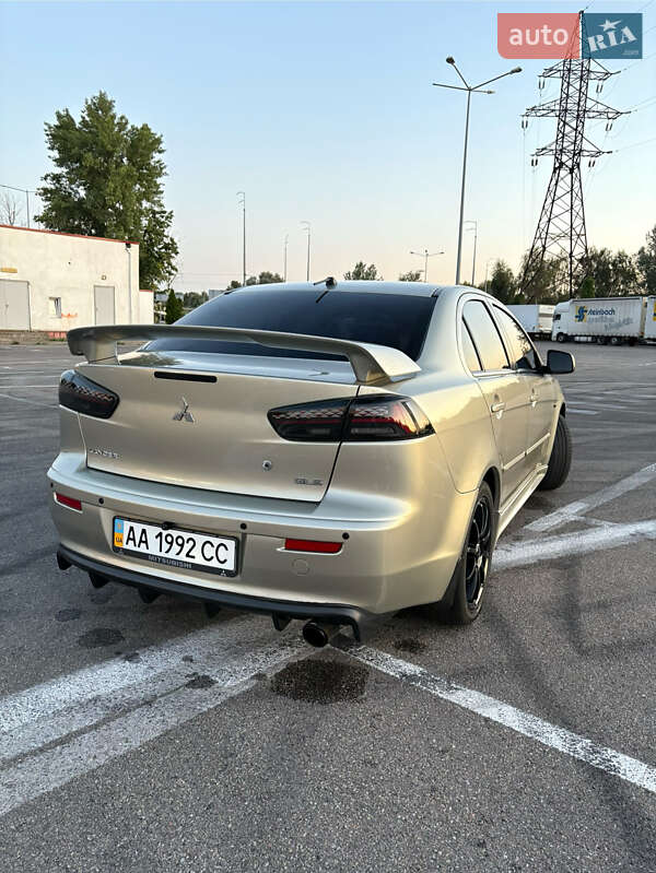 Седан Mitsubishi Lancer 2008 в Киеве