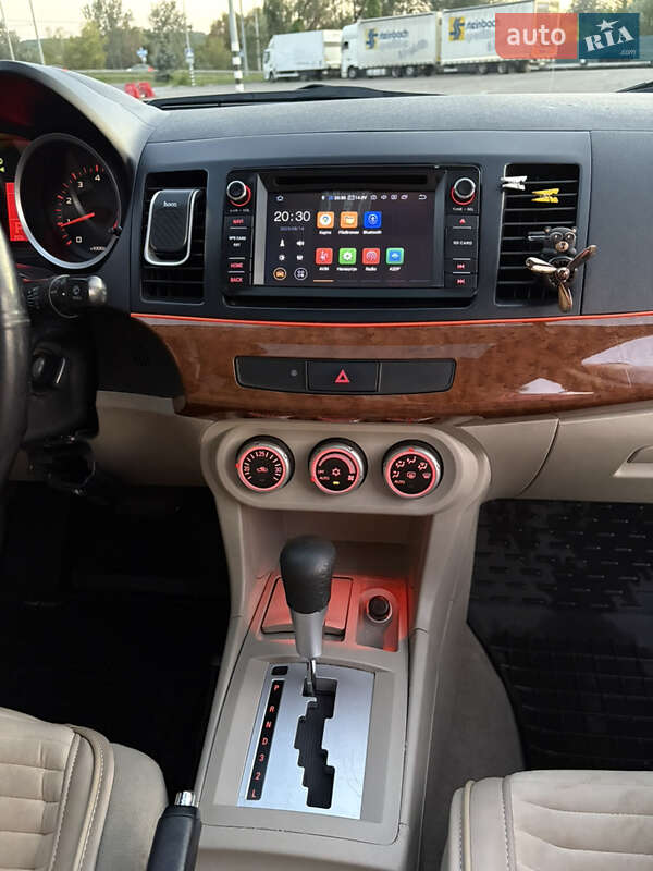 Седан Mitsubishi Lancer 2008 в Киеве