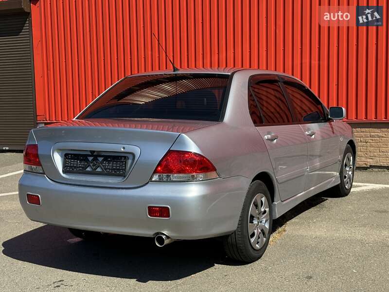 Седан Mitsubishi Lancer 2006 в Одессе