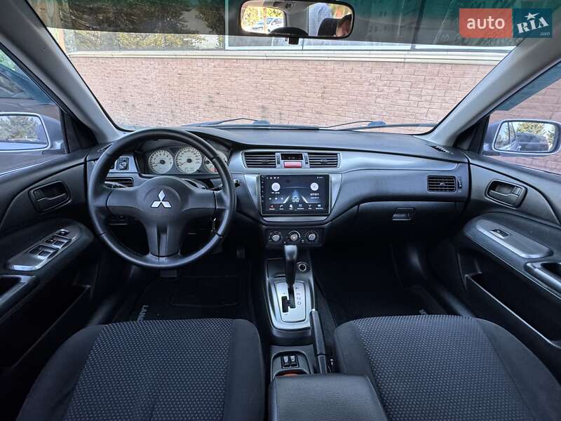 Седан Mitsubishi Lancer 2006 в Одессе
